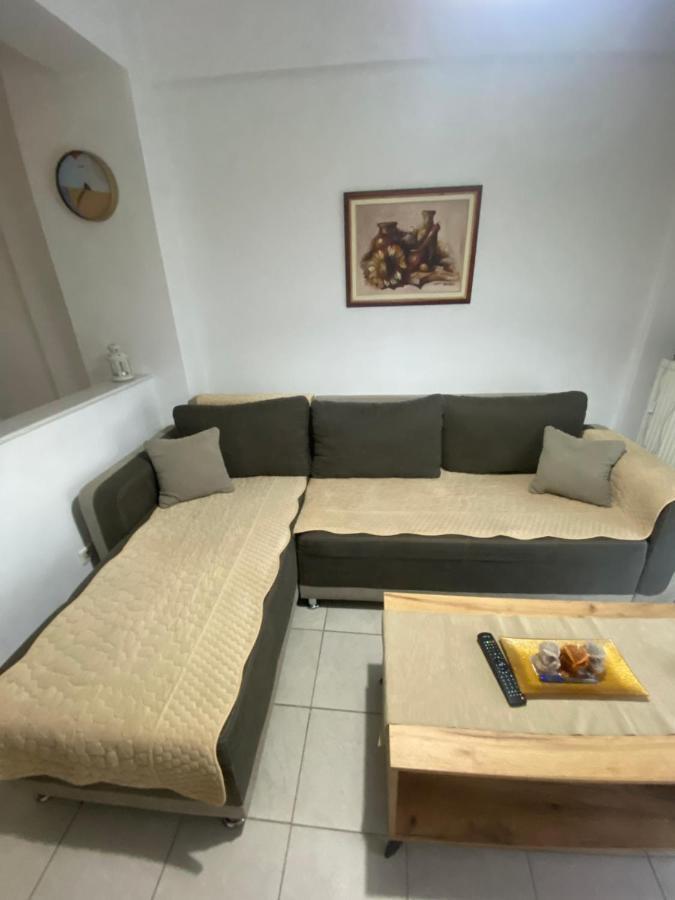 Lovely 2-Bedroom Appartement With Free Parking Agia Trias Exteriör bild
